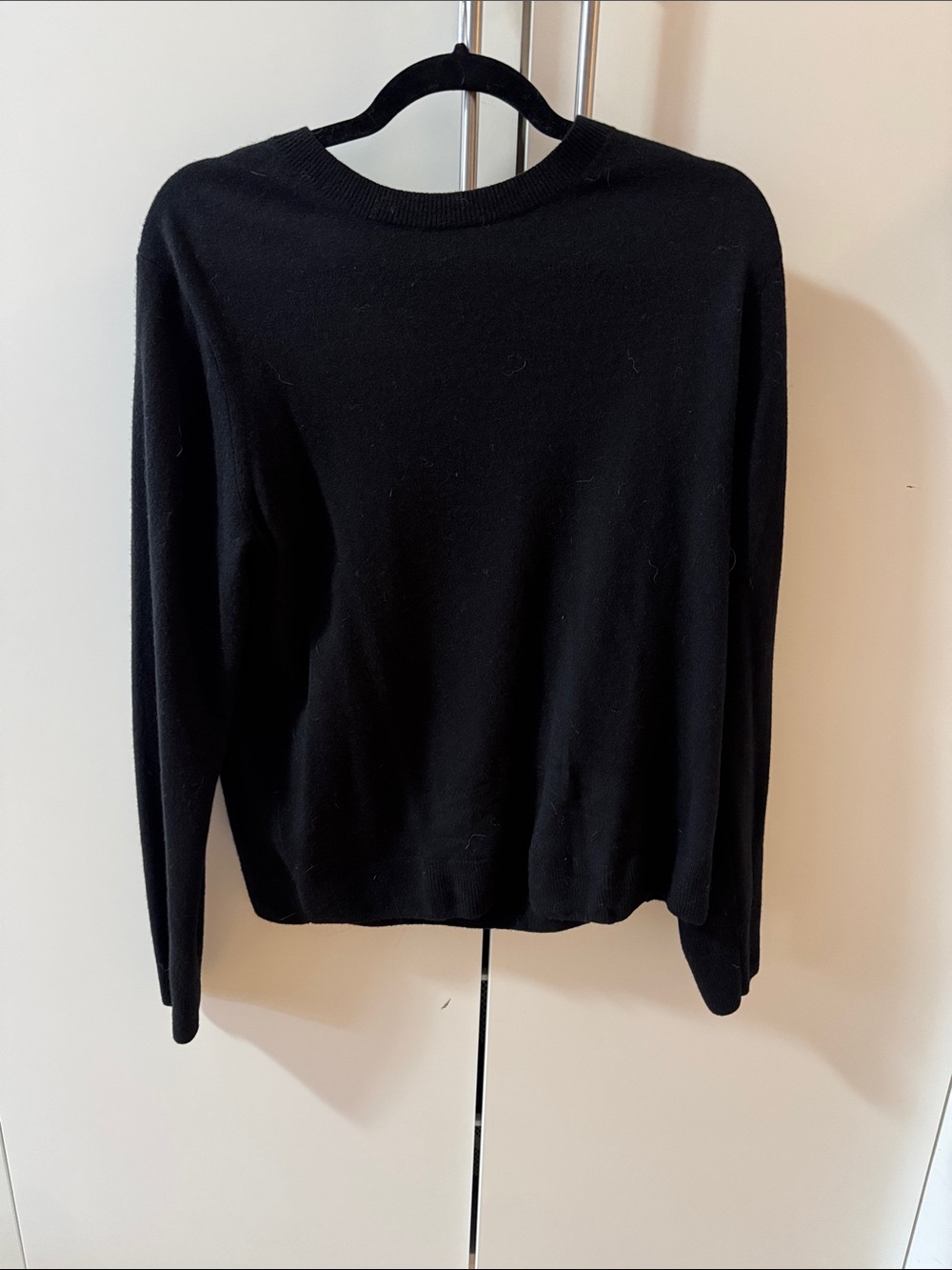 Uniqlo black cashmere sweater L